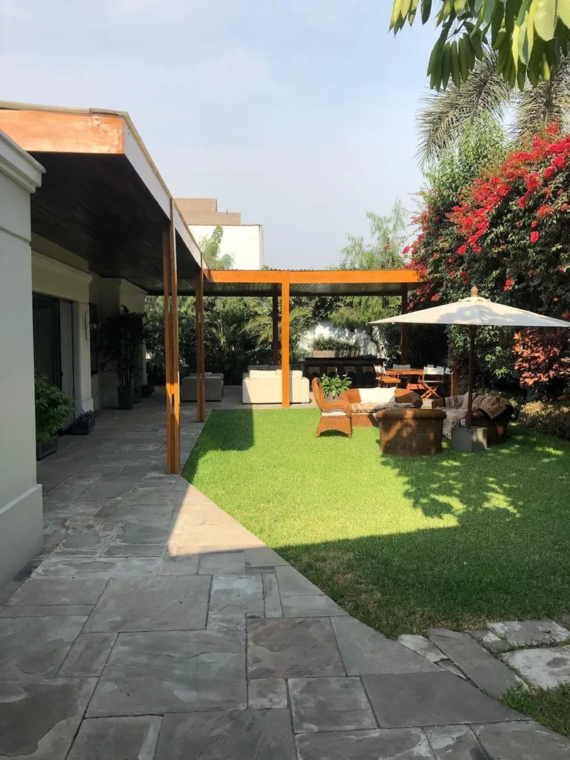 Terraza y jardín