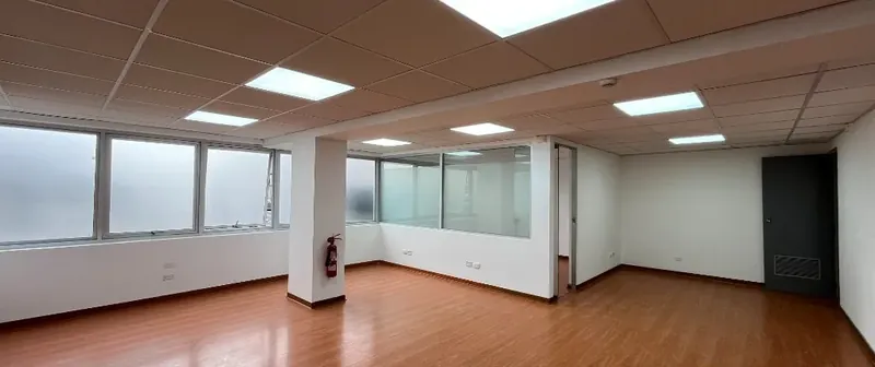 Amplio espacio abierto para el equipo de trabajo